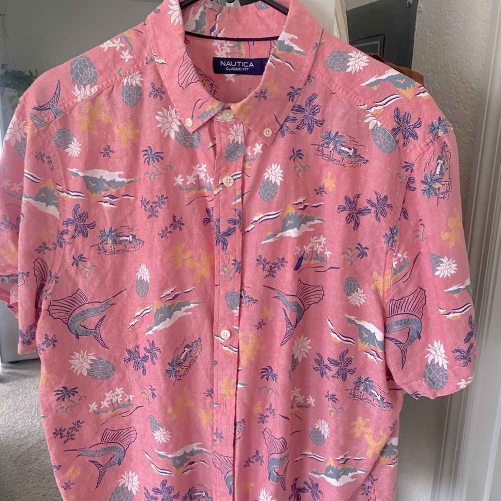 Náutica Hawaiian shirt. Condition: good button down shirt